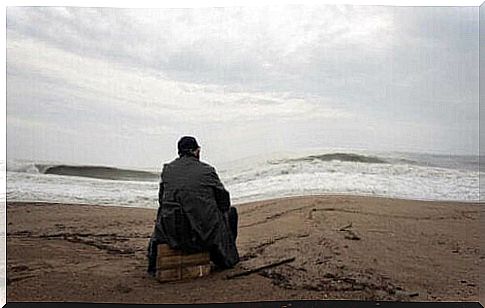 Man looking at the sea.